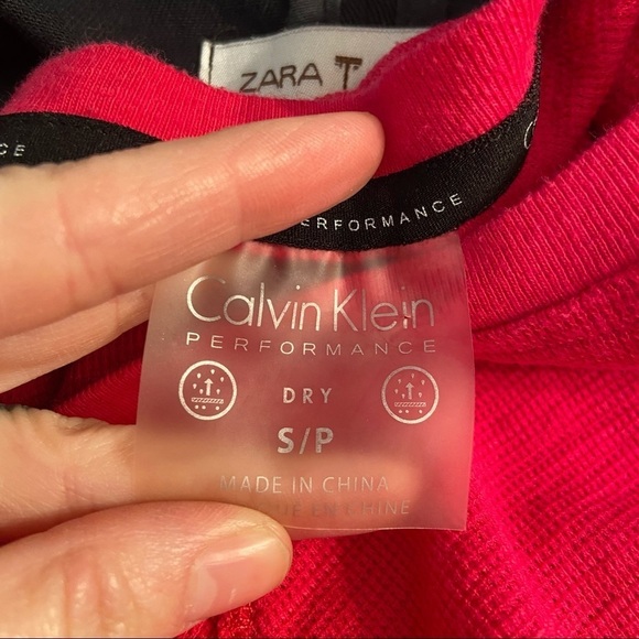 Calvin Klein  women’s fuchsia long-sleeved performance shirt in size small - Picture 6 of 7